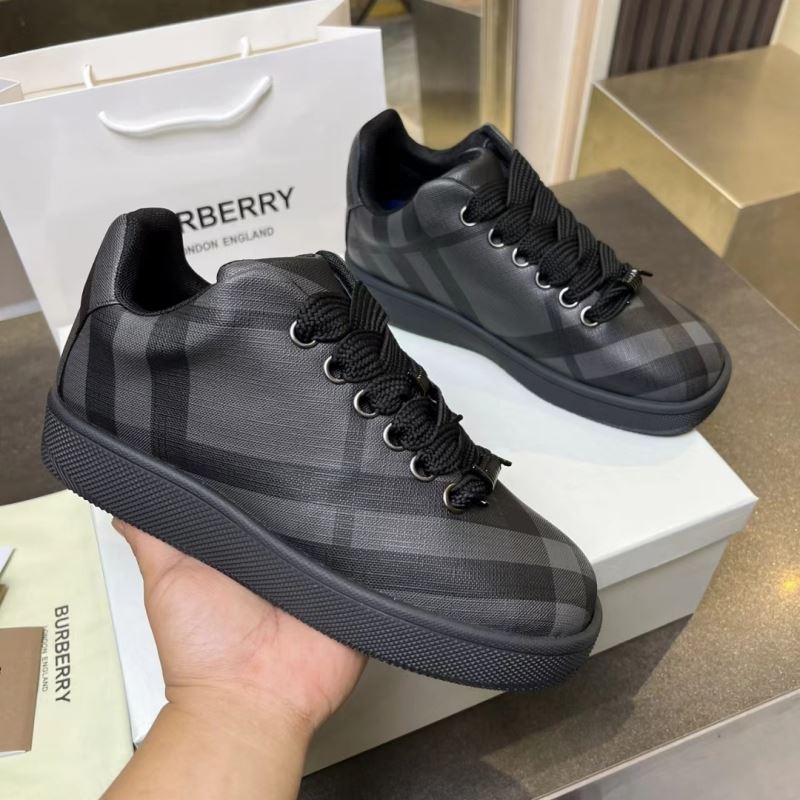 Burberry Low Shoes